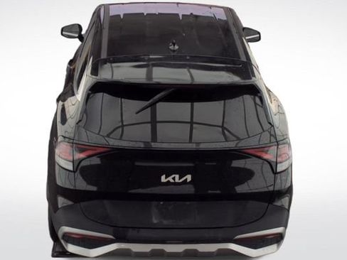 Used 2025 Kia Sportage LX FWD image 10