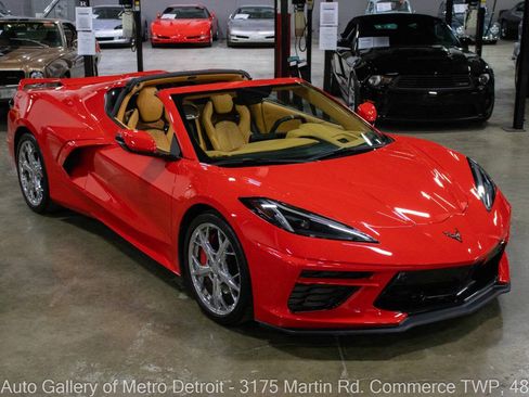 Used 2021 Chevrolet Corvette Stingray Premium Cpe w/ Z51 Performance Package RWD image 10