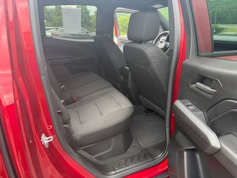 Certified 2024 Chevrolet Colorado Trail Boss w/ Technology Package AWD/4WD image 27