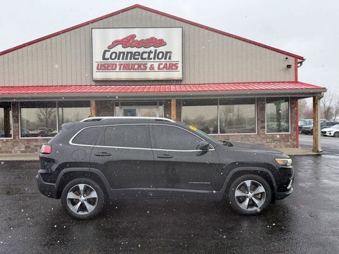 Used 2019 Jeep Cherokee Limited image 3