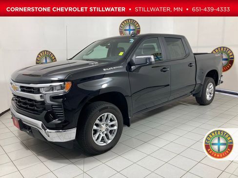 Used 2025 Chevrolet Silverado 1500 LT image 1