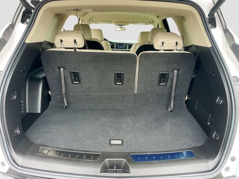 Used 2022 Buick Enclave Essence w/ Sport Touring Edition image 24