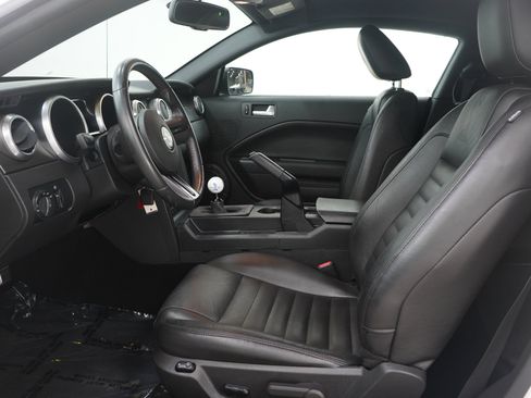 Used 2009 Ford Mustang Shelby GT500 RWD image 19