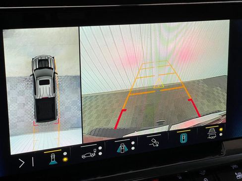 Used 2023 Chevrolet Silverado 1500 LT Trail Boss w/ LT Trail Boss Premium Package image 23