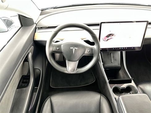 Used 2019 Tesla Model 3 Long Range image 9