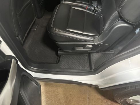 Used 2022 Ford Explorer XLT image 73