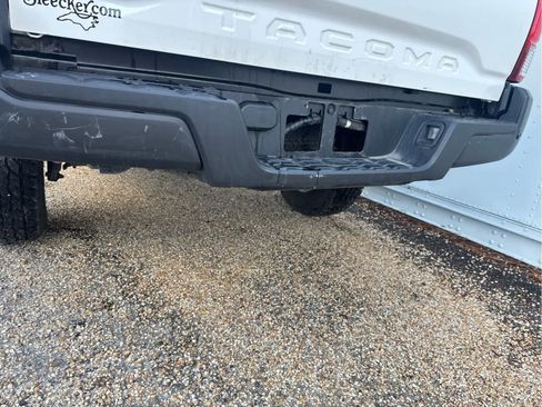 Used 2021 Toyota Tacoma SR image 19