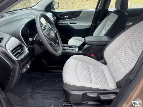 Used 2019 Chevrolet Equinox LS w/ LPO, Floor Liner Package AWD/4WD image 7