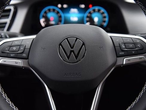 New 2026 Volkswagen Atlas Cross Sport SE AWD/4WD image 18