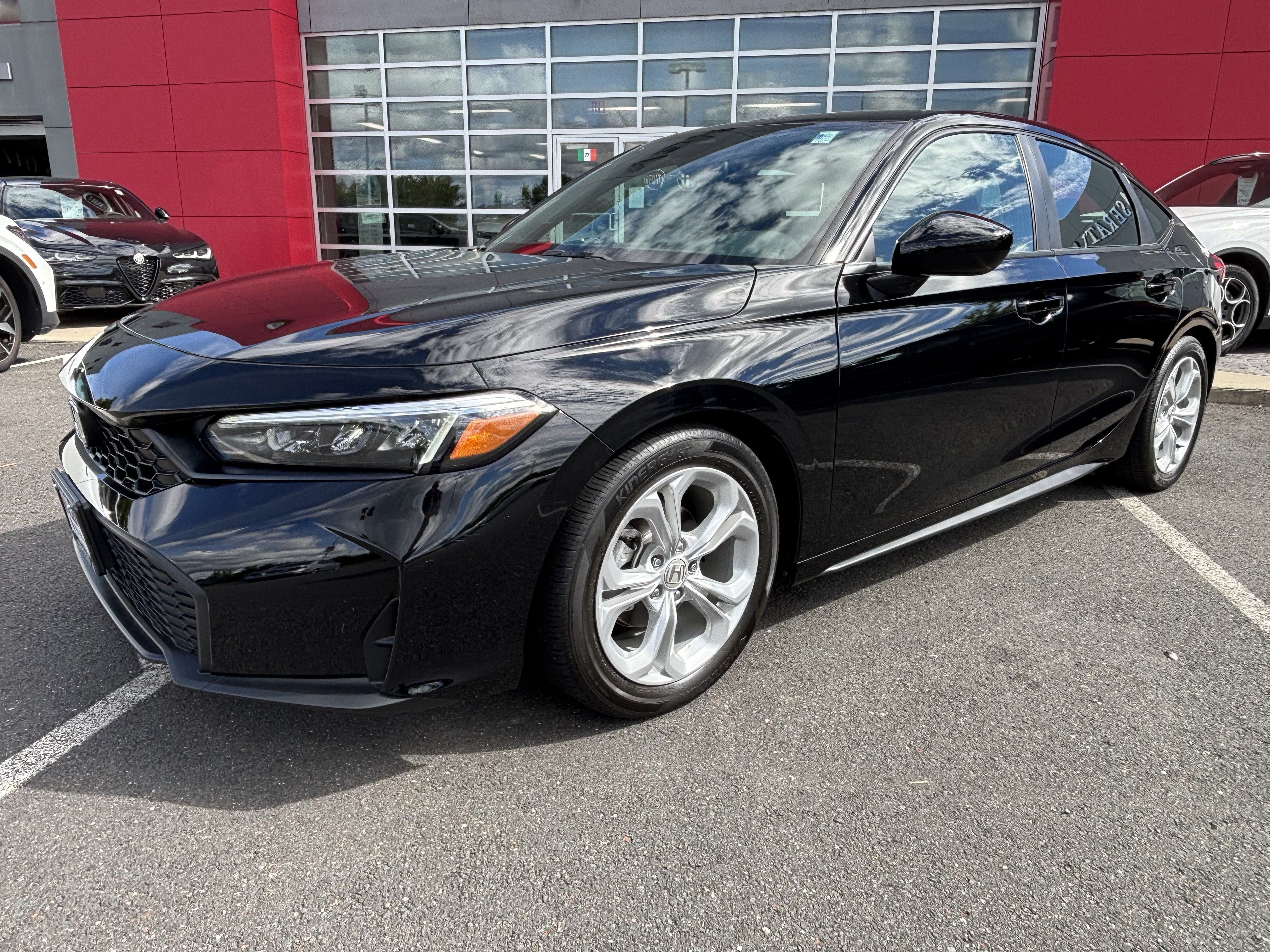 Used 2025 Honda Civic Sport image 3