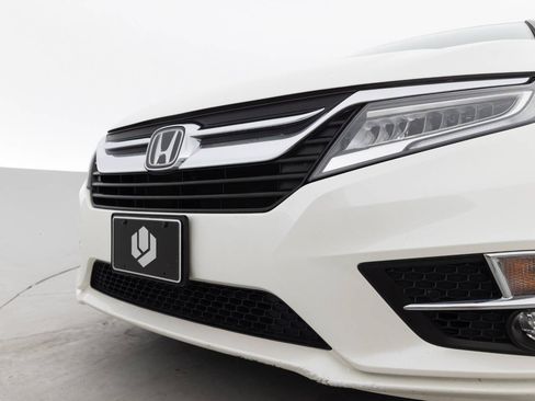 Used 2018 Honda Odyssey Touring image 15