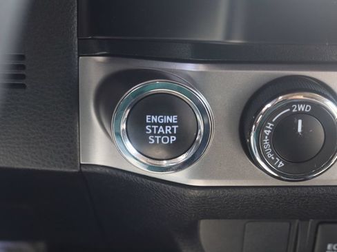 Used 2023 Toyota Tacoma SR5 AWD/4WD image 12