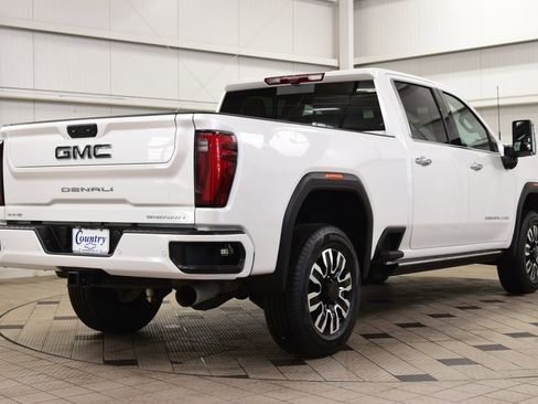 Used 2024 GMC Sierra 3500 Denali Ultimate image 8
