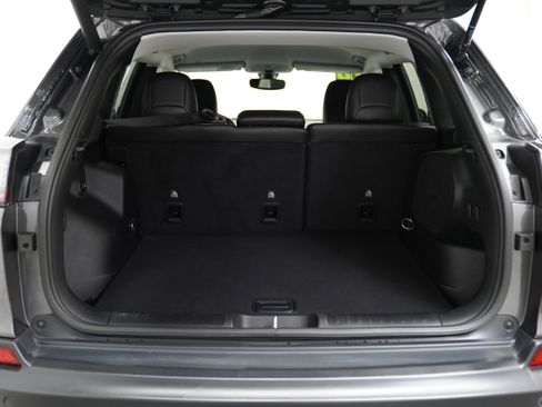 Used 2020 Jeep Cherokee Limited image 7