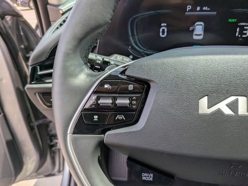 Certified 2024 Kia Niro FWD image 31