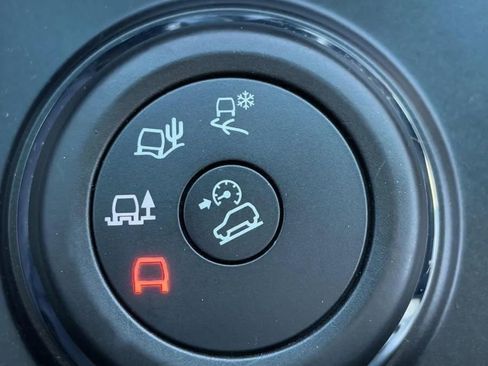 Used 2016 Ford Explorer Platinum image 25