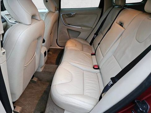 Used 2011 Volvo XC60 3.2 FWD image 17