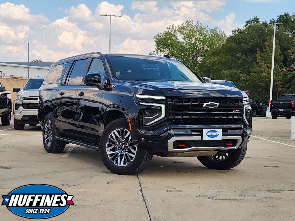 Used 2025 Chevrolet Suburban Z71 AWD/4WD image 1