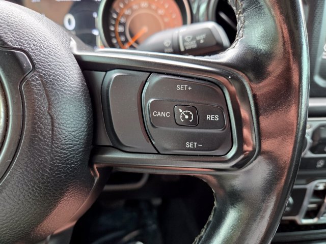 Certified 2020 Jeep Gladiator Mojave AWD/4WD image 31