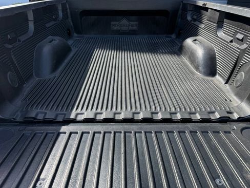 Used 2019 Chevrolet Silverado 1500 LT AWD/4WD image 21