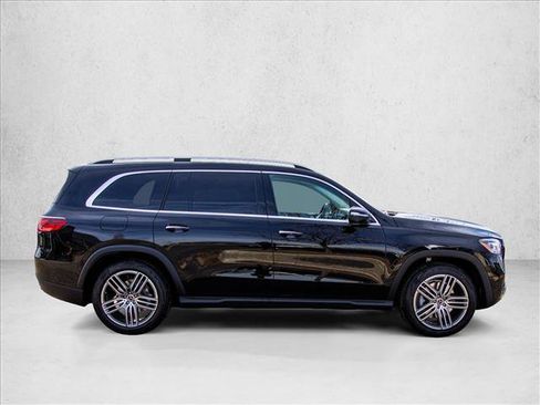 New 2026 Mercedes-Benz GLS 450 4MATIC image 4