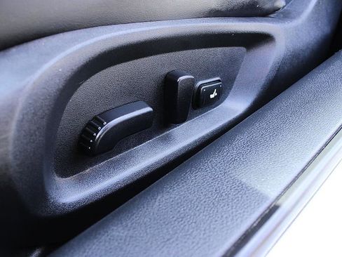 Used 2019 INFINITI Q60 3.0t Luxe w/ Essential Package image 9