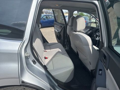 Used 2018 Subaru Forester 2.5i Premium w/ All-Weather Package AWD/4WD image 13