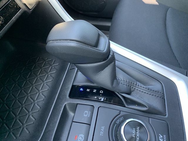 Certified 2025 Toyota RAV4 LE AWD/4WD image 25