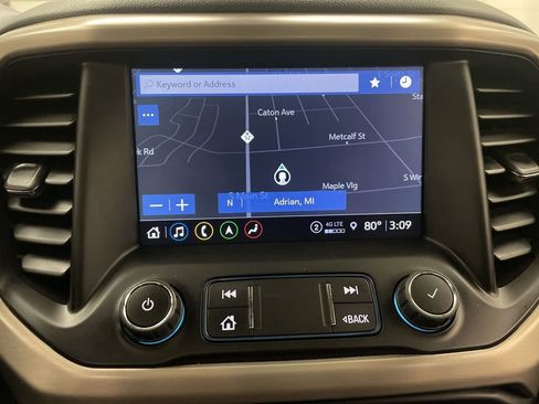 Used 2023 GMC Acadia Denali w/ Denali Technology Package AWD/4WD image 8
