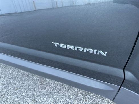 Used 2017 GMC Terrain SLE w/ Chrome Edition image 11