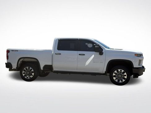 Certified 2022 Chevrolet Silverado 2500 Custom w/ Custom Value Package AWD/4WD image 9