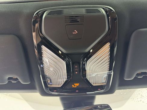 Used 2023 BMW 330i xDrive Sedan w/ Convenience Package image 25