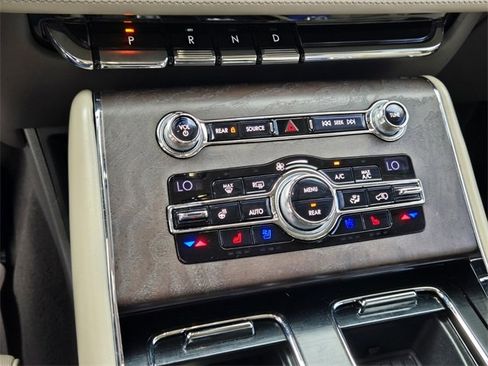 Used 2020 Lincoln Aviator Reserve w/ Equipment Group 201A image 21