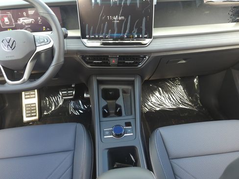 New 2026 Volkswagen Tiguan SE R-Line image 19