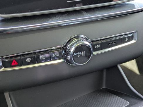 New 2026 Volvo XC90 T8 Ultra w/ Protection Package image 8