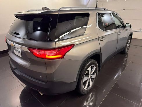 Used 2018 Chevrolet Traverse LT FWD image 6