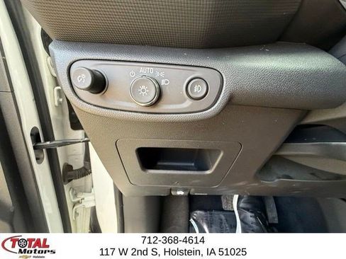Used 2023 Chevrolet TrailBlazer RS AWD/4WD image 17