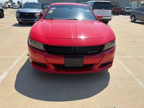 Used 2022 Dodge Charger SXT RWD image 2