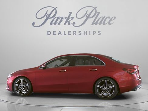 Used 2021 Mercedes-Benz A 220 image 9