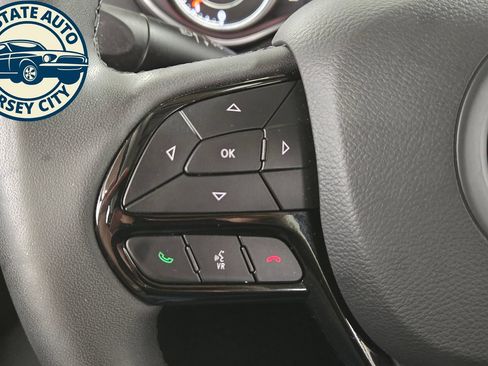 Used 2021 Jeep Cherokee Latitude Plus w/ Sun & Sound Group AWD/4WD image 13