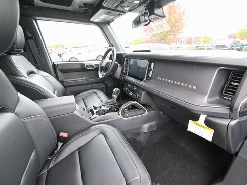 New 2025 Ford Bronco Badlands image 20