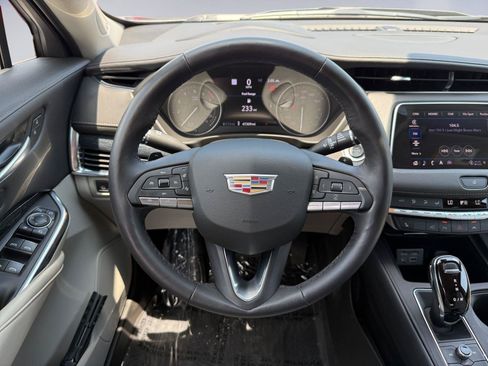 Certified 2023 Cadillac XT4 Premium Luxury w/ Technology Package FWD image 22