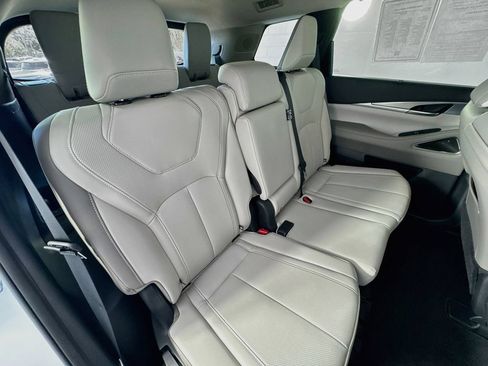Certified 2026 INFINITI QX60 Luxe w/ Cargo Package FWD image 30