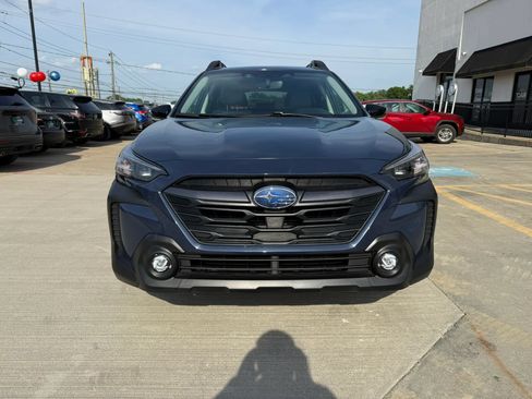 Used 2024 Subaru Outback Premium AWD/4WD image 4