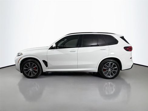 New 2026 BMW X5 xDrive40i w/ M Sport Package AWD/4WD image 9