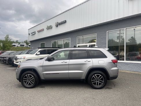 Used 2020 Jeep Grand Cherokee Trailhawk image 3