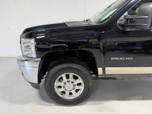 Used 2011 Chevrolet Silverado 2500 LTZ w/ LTZ Plus Package image 10