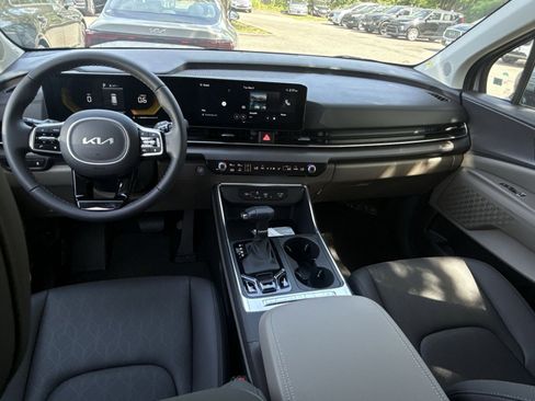New 2026 Kia Carnival EX FWD image 40