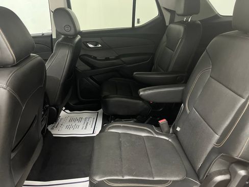 Used 2019 Chevrolet Traverse Premier FWD image 13