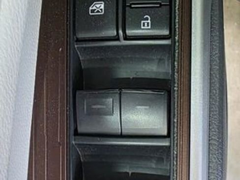 Used 2023 Toyota Sienna LE image 13